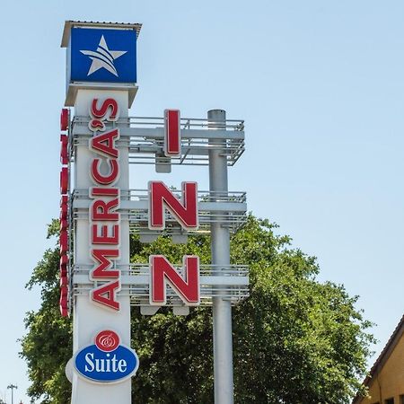America'S Inn Houston/Stafford /Sugarland Zewnętrze zdjęcie